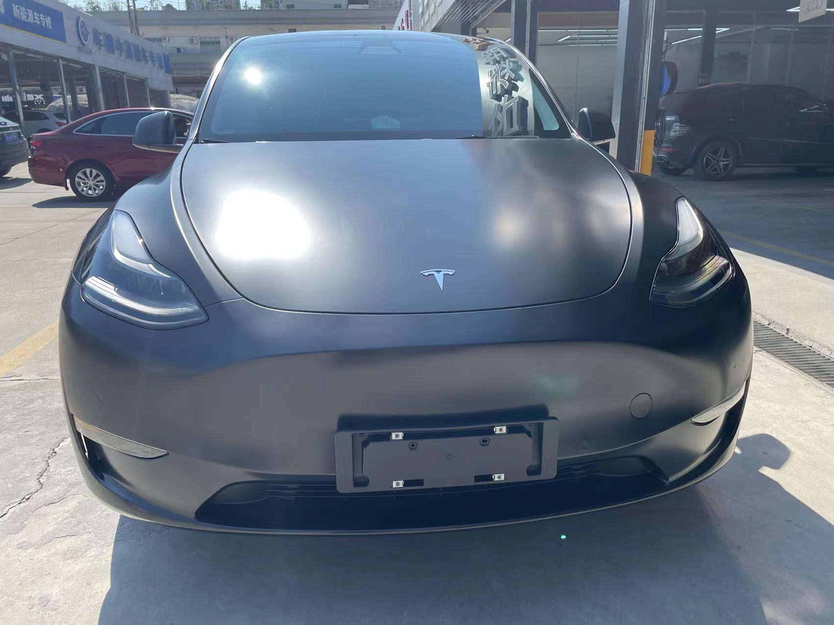 特斯拉Model Y 改色绸缎黑